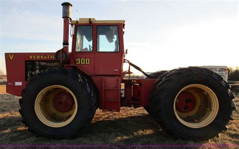 1973 Versatile 900 4wd Tractor In Walnut Ks Item D2251 Sold Purple