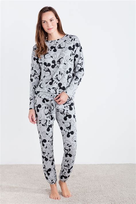 Pijama Largo Con Mickey Mouse Allover Temp Anteriores Womensecret Pijama Disney Disney