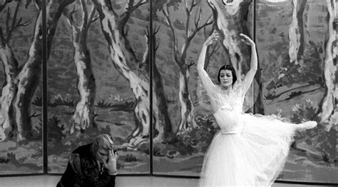 «non ho mai amato festeggiare i miei compleanni e anche questa volta sarà lo stesso, starò in famiglia, con i miei nipoti», spiega carla fracci che e poi è moderna nel suo proporsi senza mai arrendersi: Carla Fracci, oltre 200 ruoli sulle punte - - Lifestyle
