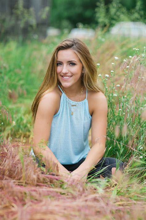 High School Senior Portraits Poses Images And Photos Finder