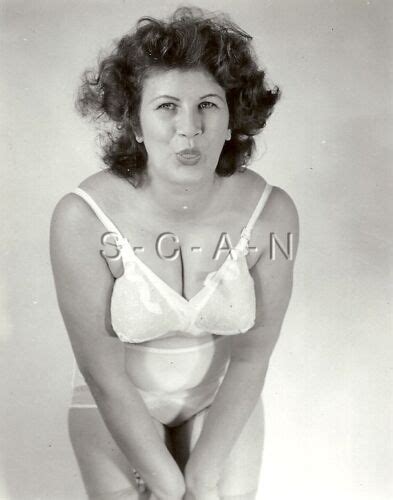 Org Vintage S Semi Nude Rp Super Endowed Brunette Panties Bra Tongue Out Ebay