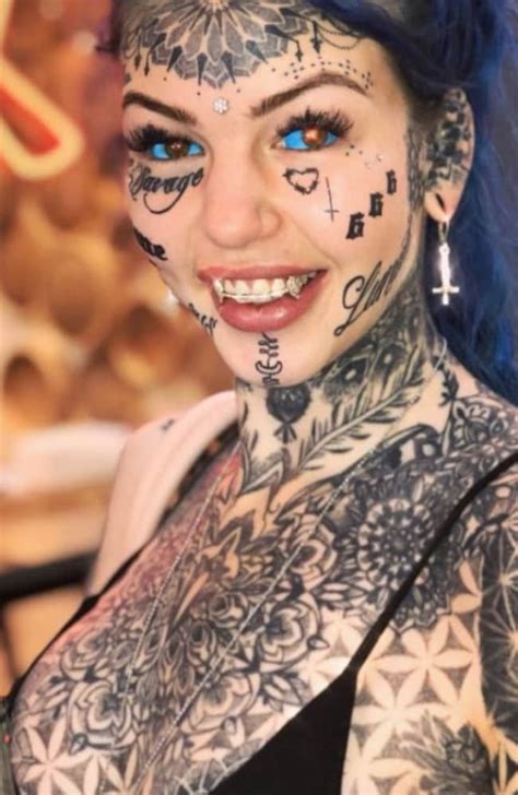 ‘dragon Girl Goes Blind Tattooing Eyeballs Blue