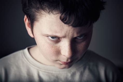 5 Warning Signs That You Are Raising An Angry Child