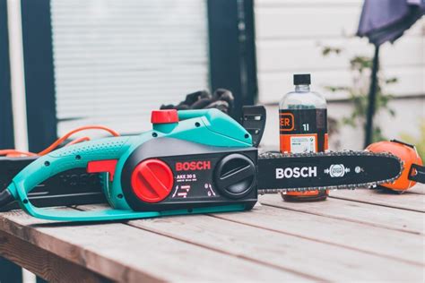 10 Best Small Chainsaws For 2022 Reviews And Buying Guide In 2022