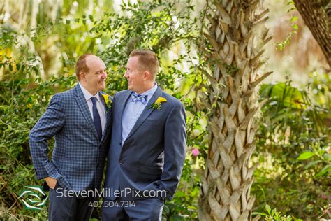 Cheers Sports Bar Orlando Wedding Photographer Steven Miller Photography Traveling Weddings