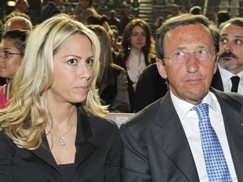 Von 2004 bis 2006 war er. Perché Gianfranco Fini è indagato per concorso in riciclaggio