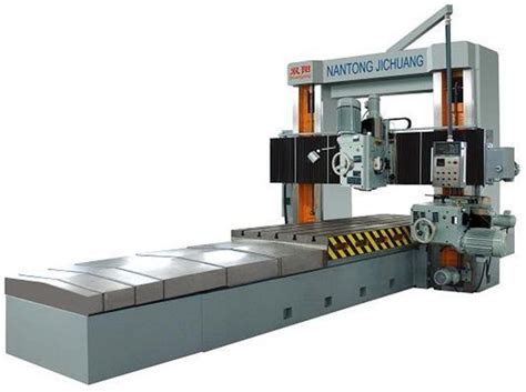 Mesin frais adalah sejenis mesin perkakas untuk pisau ini mempunyai dua arah sisi pemotongan yaitu sisi muka dan sisi samping. Belajar Machining Manufacture: Milling