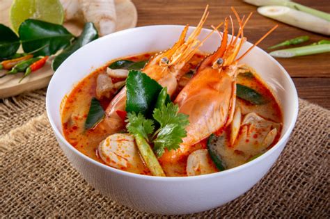 Namanya adalah jajanan mak lemu. Resep Tom Yam Seafood Thailand | Pituluik