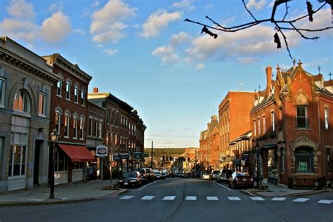 15 Slow Paced Small Towns In Maine Where Life Is Simple