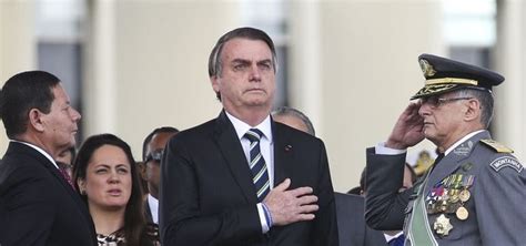 Os gastos sigilosos da presidência da república com cartão corporativo, usado para bancar despesas do presidente jair bolsonaro, aumentaram nos primeiros quatro meses do ano, mesmo q. Bolsonaro privilegia gastos com militares no primeiro ano ...