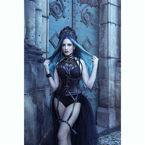 Pin By Joseph Willard On Gothic Goddesses Gothic Beauty Sexy Beautiful Women Goth