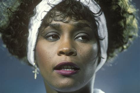 Whitney Houstons Best Friend Robyn Crawford Denies That Dee Dee
