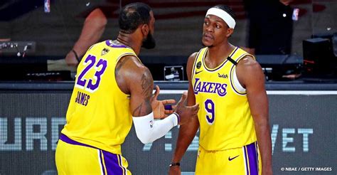 The celebration spilled over towards the court and the young son of rajon rondo appeared like he was trying to get a sip of whatever was left inside of his dad's bottle. Rajon Rondo a été marqué par son association avec LeBron James