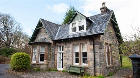 Classic Cottage Scotland - Rose Cottage at Ardanaiseig Hotel
