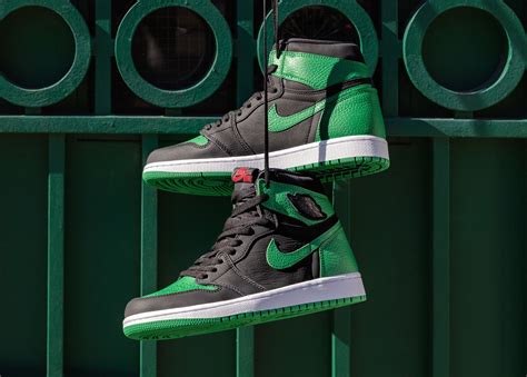 Sale大人気 Nike Air Jordan 1 High Og Pine Greenの通販 By Kumarans Shop｜ナイキなら