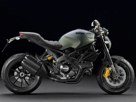 A ducati not only for the motorcyclist but also for the urban cool. Ducati Monster 796 Black | Wallpaper For Desktop