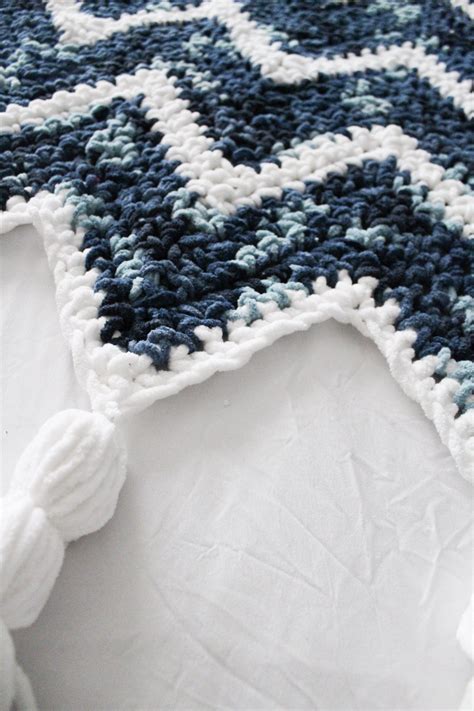 Bernat Blanket Yarn FREE Crochet Pattern Crochet Blanket Chevron