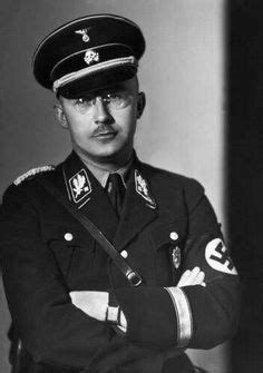 Himmler presided over a vast ideological and bureaucratic empire that defined him for many—both inside and outside the third reich—as the second most powerful man. Généraux ss et gradés dans la SS