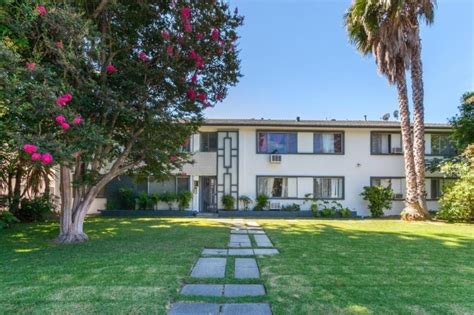 Loboda Properties 12 Unit Apartment Building In Van Nuys