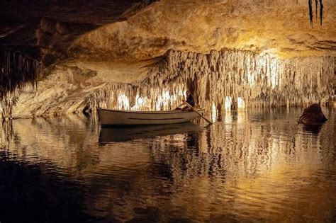 Excursión De Un Día A Las Cuevas Del Drach Y Al Pueblo Tradicional