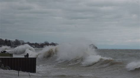 Lake Erie April 13 2020 Storm Youtube