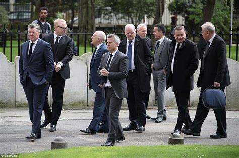 Gianluca vialli ist ein ehemaliger fußballspieler aus италия, (* 09 июля 1964 г. Football royalty pays tribute at memorial for Ray Wilkins ...
