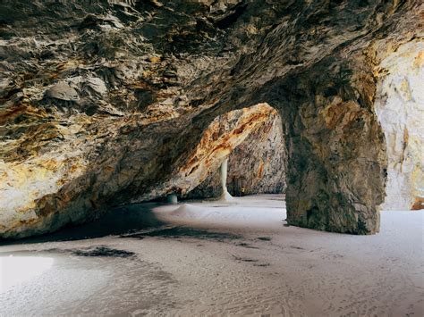 Open Rock Cave On A Sand Beach Open Rock Cave 4k Hd Wallpaper