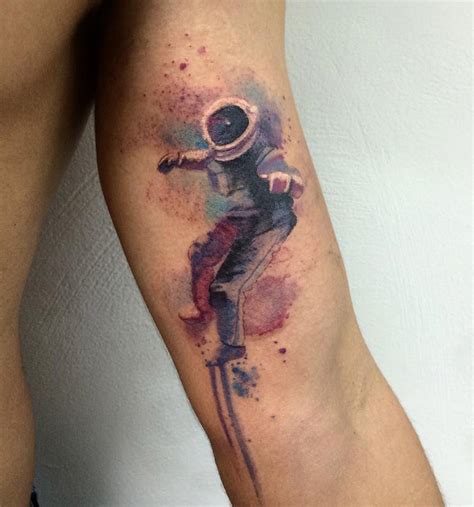 Download 150+ royalty free tattoo spaceman vector images. Spaceman | Best tattoo design ideas