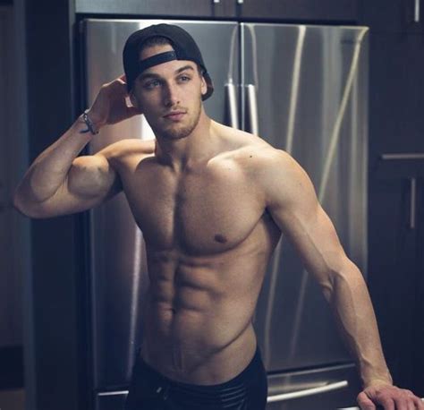 Hot Guy With Great Abs Pictures Photos And Images For Facebook Tumblr Pinterest And Twitter
