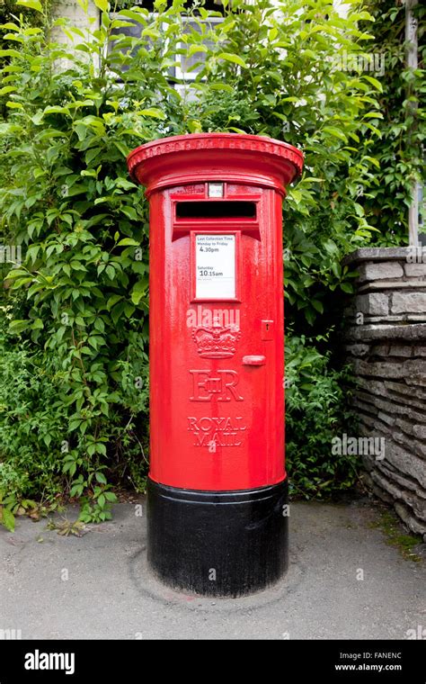 Red Post Box Of The United Kingdom Hoodoo Wallpaper