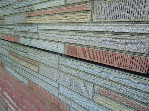 You want the painting to go well, but you don't want it to be too hot or too cold so here are some suggestions. Shingle type siding - InterNACHI Inspection Forum