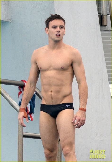 Tom Daley Bares His Crazy Abs During Diving Practice Photo