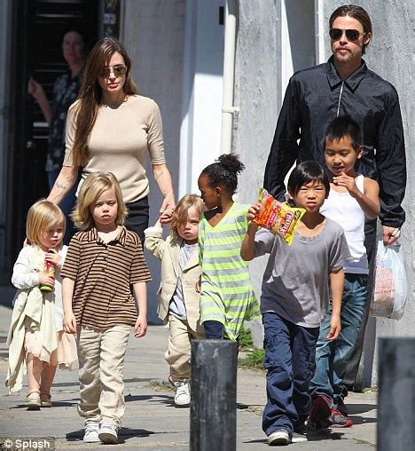 Jennifer love hewitt (born february 21, 1979) is an american actress and singer. Halloween costumes: Jennifer Love Hewitt and boyfriend go as Brad Pitt and Angelina Jolie ...
