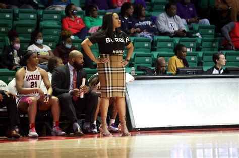 Black Female Coaches Display Flair For Fashion On The Sidelines — Andscape