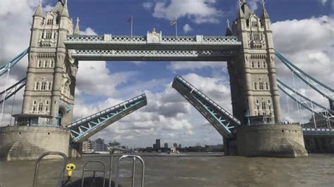 Tower Bridge Gets Stuck Open Whoops 1 Uk Itv London News 22nd
