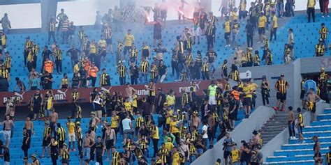 Peñarol vs nacional se ven las caras en vivo, live stream, hoy miércoles 11 de diciembre, por la final del campeonato del torneo clausura 2019 de uruguay. Disturbios en el partido entre Peñarol y Nacional | Otras ...