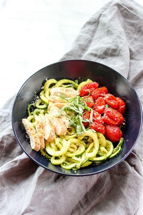 There are small hand held versions and larger countertop versions which you crank. Zucchini Noodles with Roasted Tomatoes, Chicken and Pesto