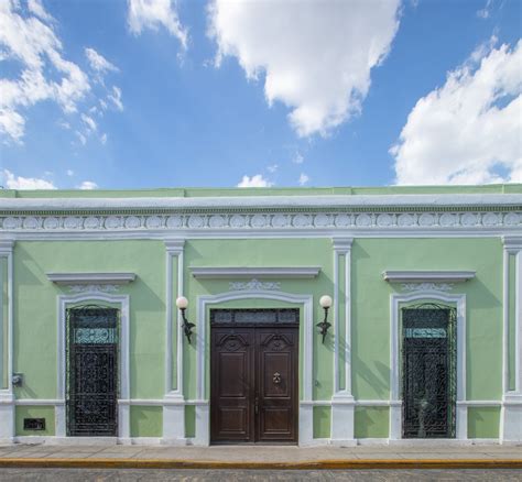 Tour A Designers Vibrant 19th Century Mansion In Mérida Mexico