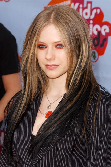 Avril lavigne, the wife of nickelback's chad kroeger, is asking for prayers while dealing with health issues. Avril Lavigne Straight Light Brown Angled, Two-Tone ...