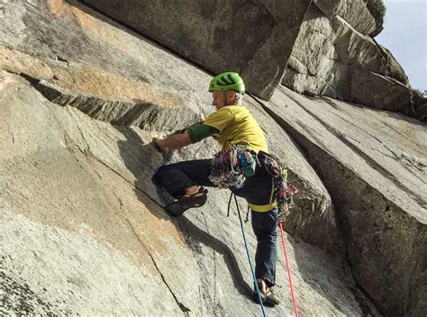 Intro To Trad Climbing In Orco Valley Or Val Di Mello Rock Climbing