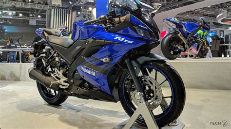 Find the latest yamaha r15 v3 bikes price in nepal along with its variant details, key specifications, major features, dealers and services center information and yamaha r15 v3. Harga Yamaha R15 V3.0 Lebih Murah di India | Gilamotor