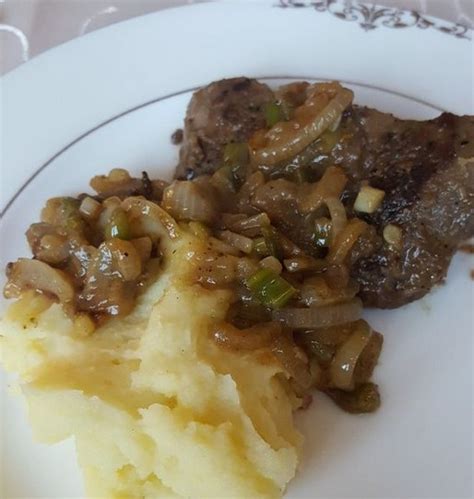 Gebratene Leber mit Soße împușcătura