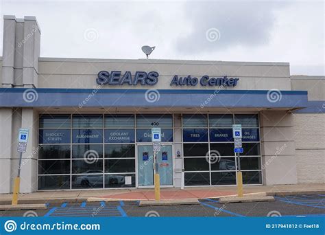 Front Entrance Of A Sears Auto Center Many Of These Centers Have Been
