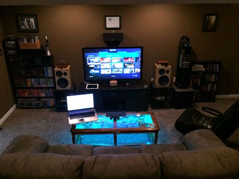 Gaming room setup ideas 26 awesome pc and console setups hgg. Cool Computer Setups and Gaming Setups