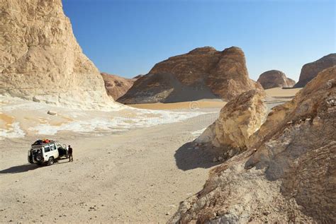 Safari In Sahara Egypt White Desert Editorial Photo Image Of Akabat Landscape 130372726