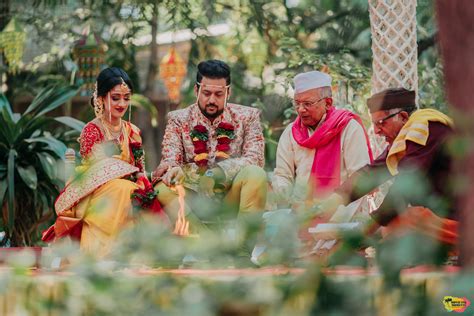 Unique Couple Marathi Wedding Photography Poses