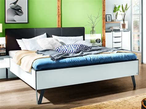 Mit wenigen hangriffen wird die schlafsitzbank vito zu einem sehr bequemen bett ohne störende gurtschlösser. Bett Vito Lengo | SALE! | Themenwelten | Alles Wohnen ...