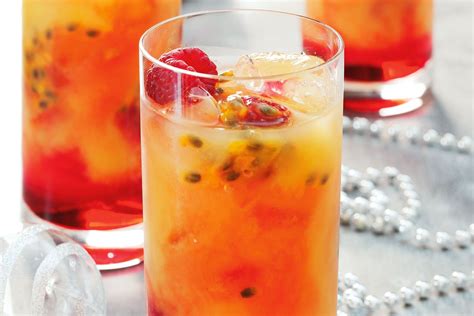 30 Easy Cocktail Recipes To Impress At Your New Year S Soiree
