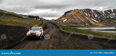 4wd Car Travel Off Road In Landmannalaugar Iceland Editorial Photo