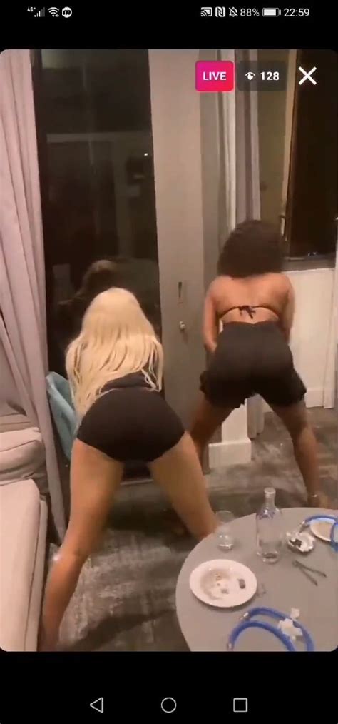 Instagram Pornstar Girls Naked Butt Twerking Tease On Insta Live Cam